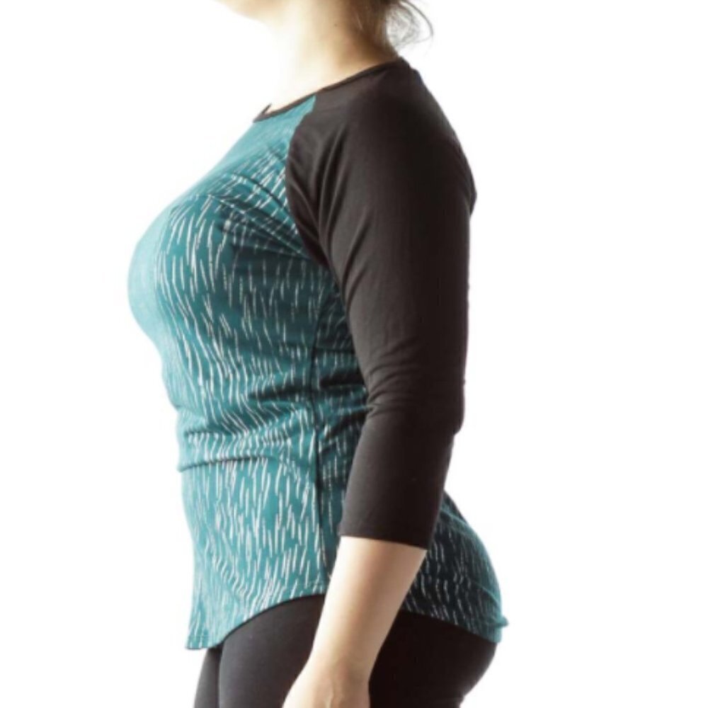 Lula Roe Black Emerald Green Silver Printed Blouse - Picture 2 of 3